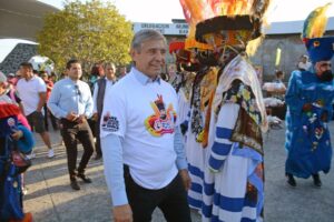 Inaugura José Luis Urióstegui el Carnaval 2024 de la colonia Antonio Barona